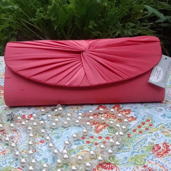 Jessica McClintock Handbags - 📥SALE🎉2XHP🎉Jessica McClintock Clutch👜